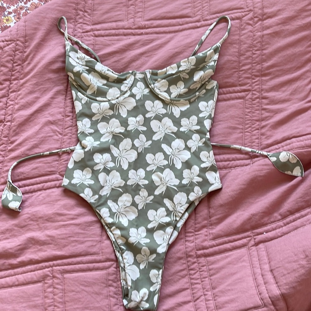 Benoa one piece in butterfly ginger size small